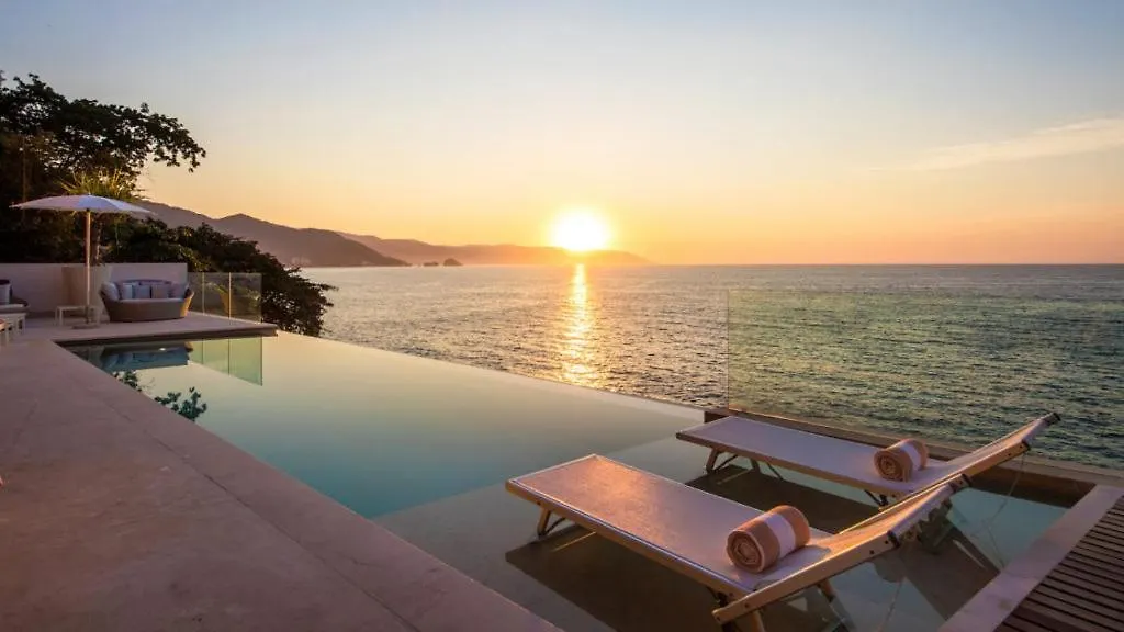 New Oceanfront Luxury Villa In Puerto Vallarta Vakantiehuis